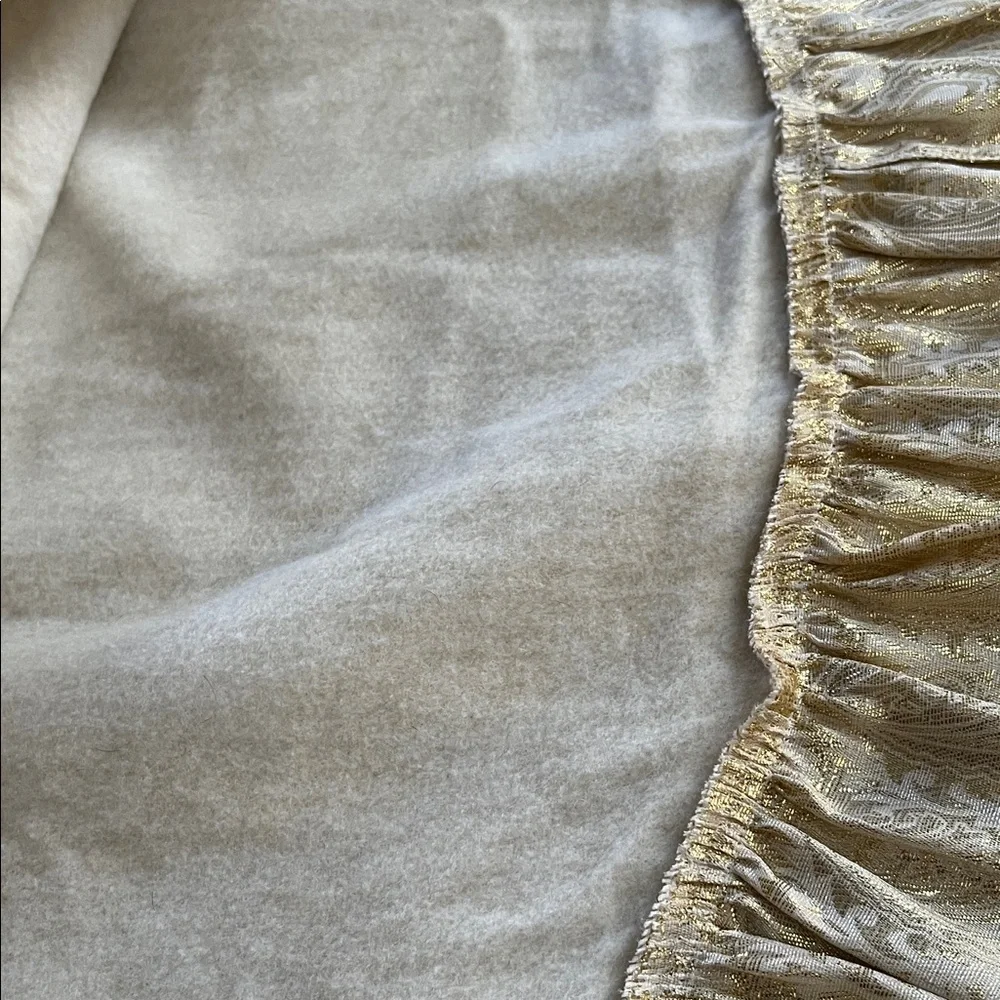 Macy's Cream Ruffled Tree Skirt - Picture 3 of 3